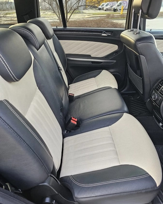 Mercedes-Benz GL cena 132000 przebieg: 124500, rok produkcji 2012 z Kałuszyn małe 562